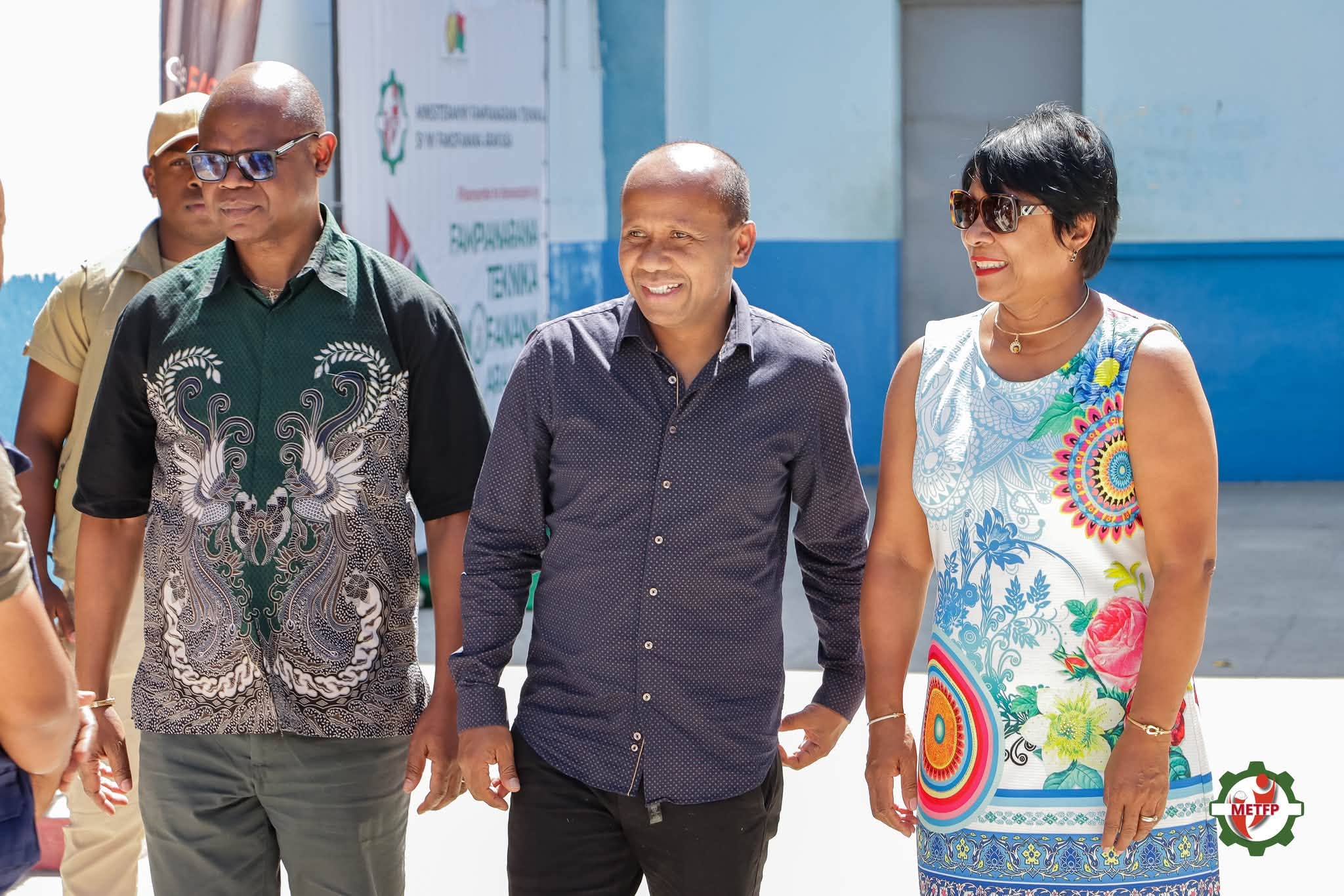 𝐂𝐋𝐎̂𝐓𝐔𝐑𝐄 𝐃𝐄 𝐋𝐀 COLLOQUE 𝐏𝐎𝐔𝐑 𝐋𝐀 𝐑𝐄𝐅𝐎𝐍𝐃𝐀𝐓𝐈𝐎𝐍 𝐃𝐄 𝐋’𝐄𝐍𝐒𝐄𝐈𝐆𝐍𝐄𝐌𝐄𝐍𝐓 𝐓𝐄𝐂𝐇𝐍𝐈𝐐𝐔𝐄 𝐄𝐓 𝐃𝐄 𝐋𝐀 𝐅𝐎𝐑𝐌𝐀𝐓𝐈𝐎𝐍 𝐏𝐑𝐎𝐅𝐄𝐒𝐒𝐈𝐎𝐍𝐍𝐄𝐋𝐋𝐄