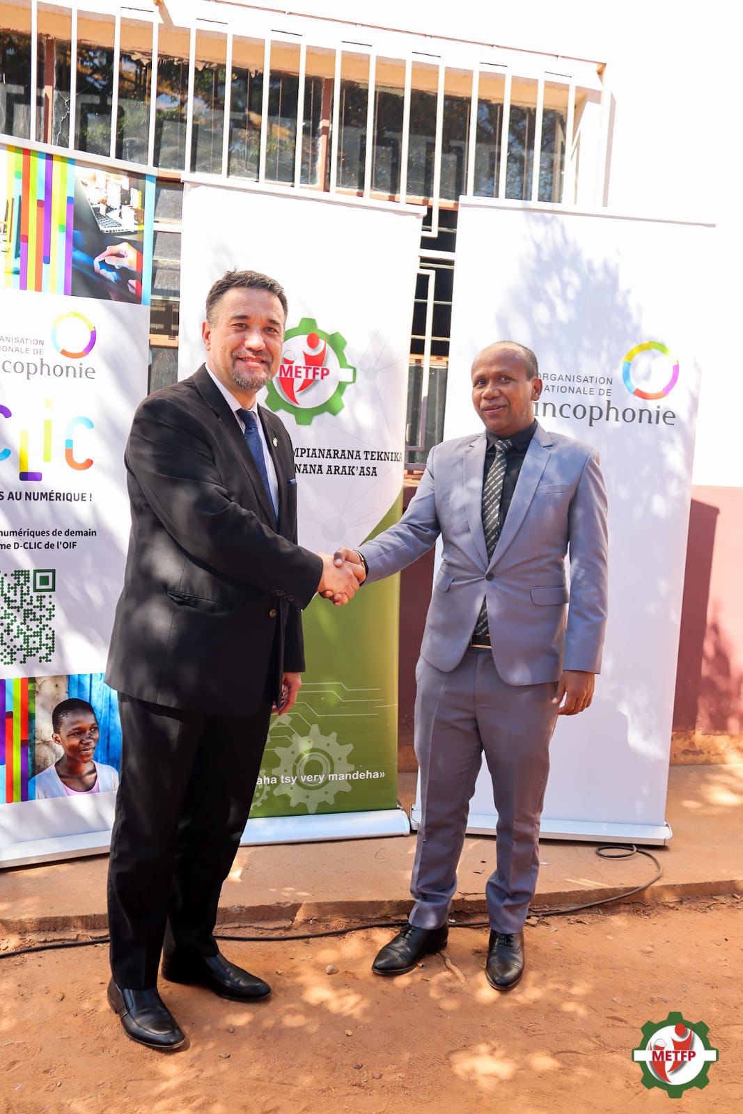 𝗙𝗮𝗻𝗼𝗺𝗯𝗼𝗵𝗮𝗻𝗮 𝗼𝗳𝗶𝘀𝗶𝗮𝗹𝘆 𝗻𝘆 𝘁𝗲𝘁𝗶𝗸’𝗮𝘀𝗮 𝗗-𝗖𝗟𝗜𝗖 𝗵𝗼 𝗮𝗻’𝗻𝘆 𝘁𝗮𝗻𝗼𝗿𝗮 𝗺𝗶𝗶𝘀𝗮 𝗮𝗿𝗶𝘃𝗼