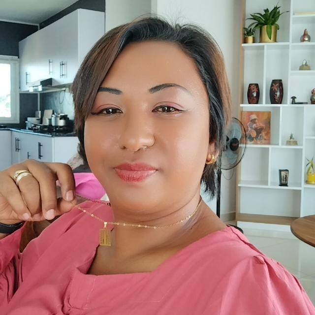 FANANTENANA Jeannie Oliva